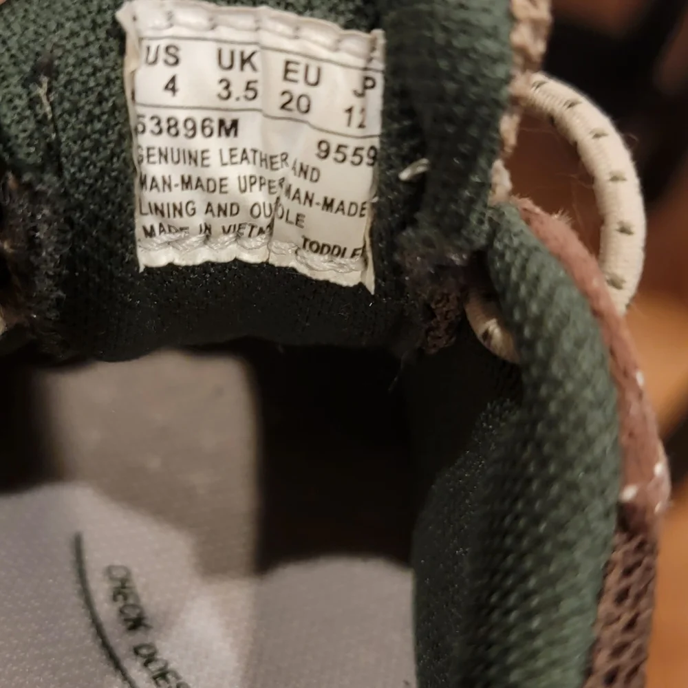 Timberland shoes size 4 infant brown and green